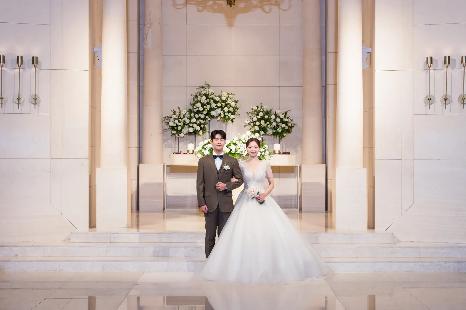 서울 마포구 아펠가모 공덕 라로브홀 본식스냅, 홀 전체가 담긴 넓은 앵글